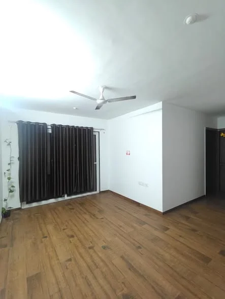 2 BHK Flat for Rent Near Barclays EON WTC