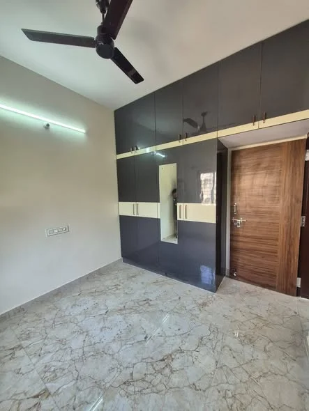 2 BHK Flat for Rent in Kudlu Gate near HSR Layout 2km