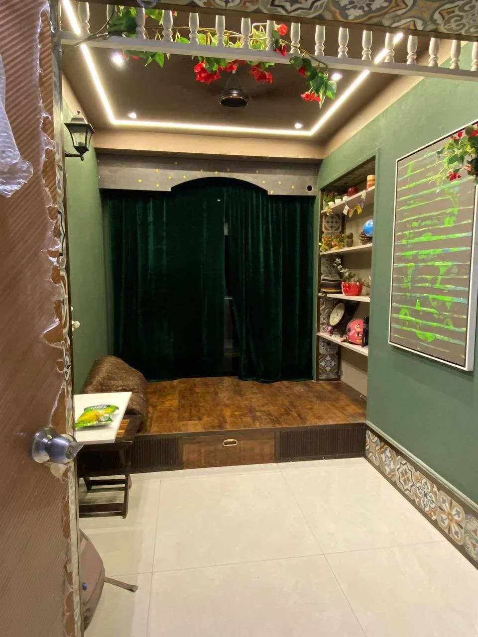 Single Occupancy for Female in 3 BHK Flat for Rent in Nehrunagar Kurla E