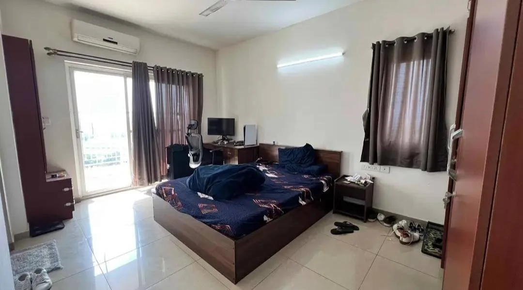 Single Occupancy for Female in 4 BHK Flat for Rent in Whitefield