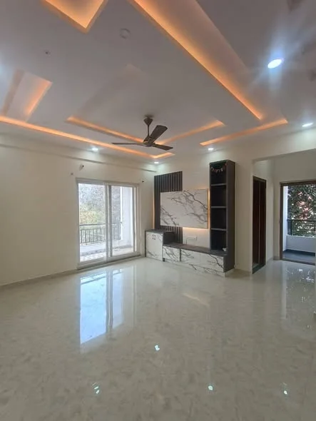 3 BHK Flat for Rent in kudlu gate metro station near hsr layout