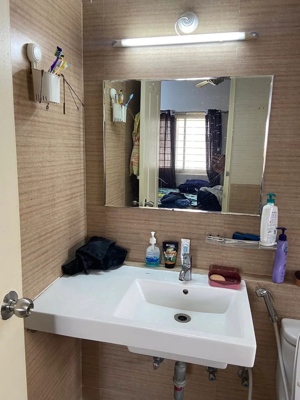 Single Occupancy for Male in 3 BHK Flat for Rent in Nallagandla