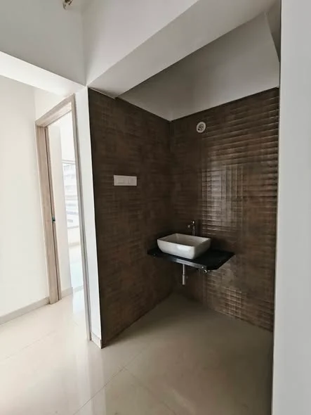 2 BHK Flat for Rent in behind Amanora mall