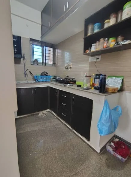 2 BHK Flat for Rent in Marathahalli bridge near space garden main road