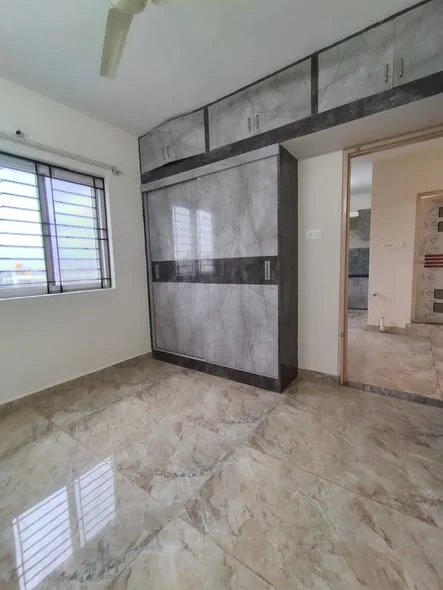 2 BHK Flat for Rent in kudlu gate metro station near hsr layout