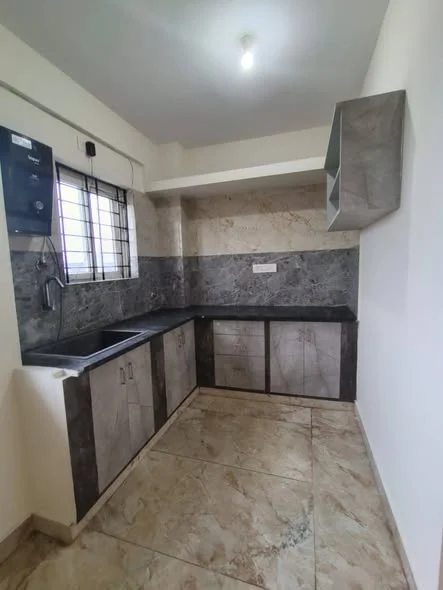2 BHK Flat for Rent in kudlu gate metro station near hsr layout