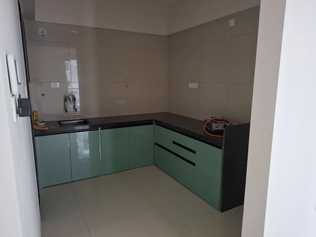 2 BHK Flat for Rent in TIP TOP HOTEL BACK SIDE KUBER ANTONY SOCIETY