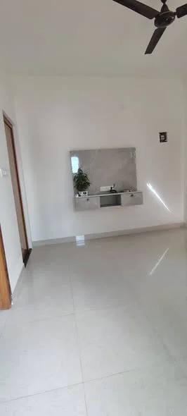 1 BHK Flat for Rent in Marathahalli bridge near spice garden main road 500 m