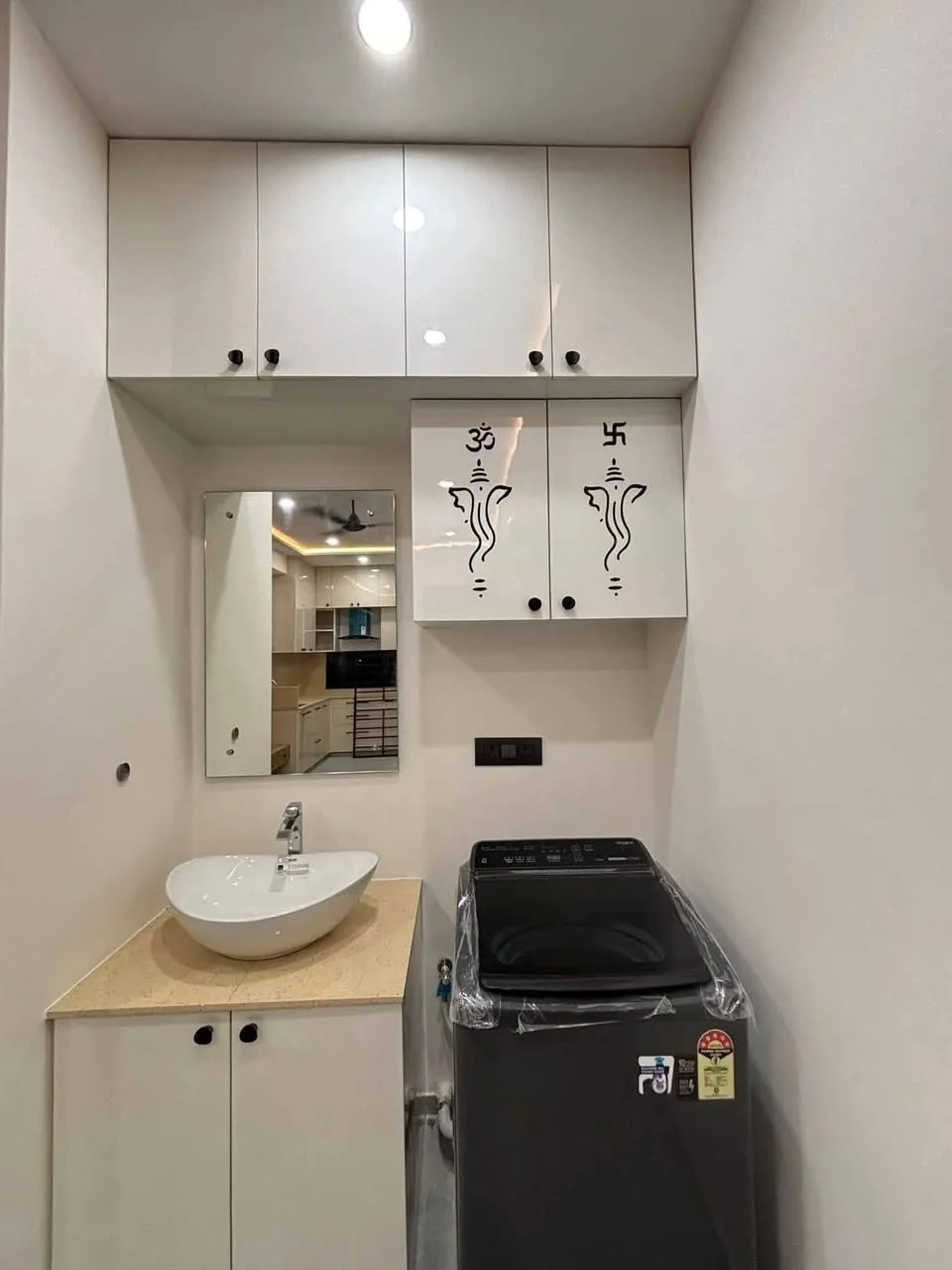 1 BHK Flat for Rent in Kondapur Botanical Garden AMB Mall Road Side