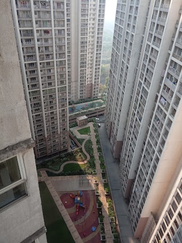 Flat for Sale in Flat no.G1-1002 on 10th Floor in Building no.8 of Indiabulls Green Marigold Chs,Sector-4,Kon Village