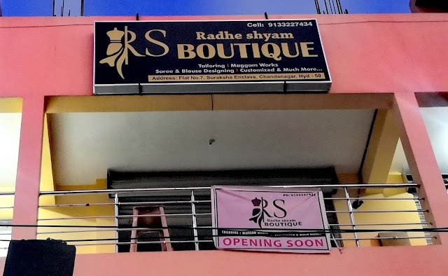 4 BHK Flat for Sale in Chappal Bazaar