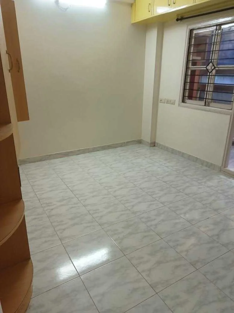 2 BHK Flat for Rent in Mahaveer Regal