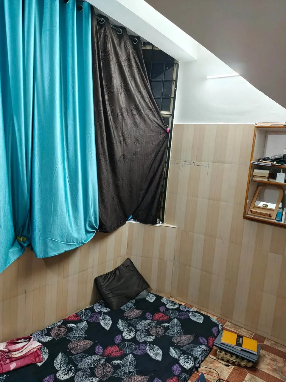 Single Occupancy for Male in 3 BHK Flat for Rent in KR Puram Near Metro Station & Bus Stop