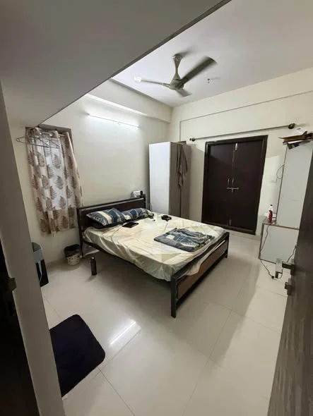 Single Occupancy for Male in 2 BHK Flat for Rent in BENGALURU