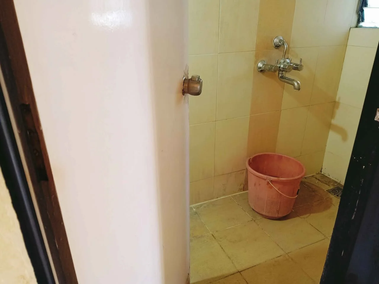 1 BHK Flat for Rent in Ghorpadi / B.T Kawade Road