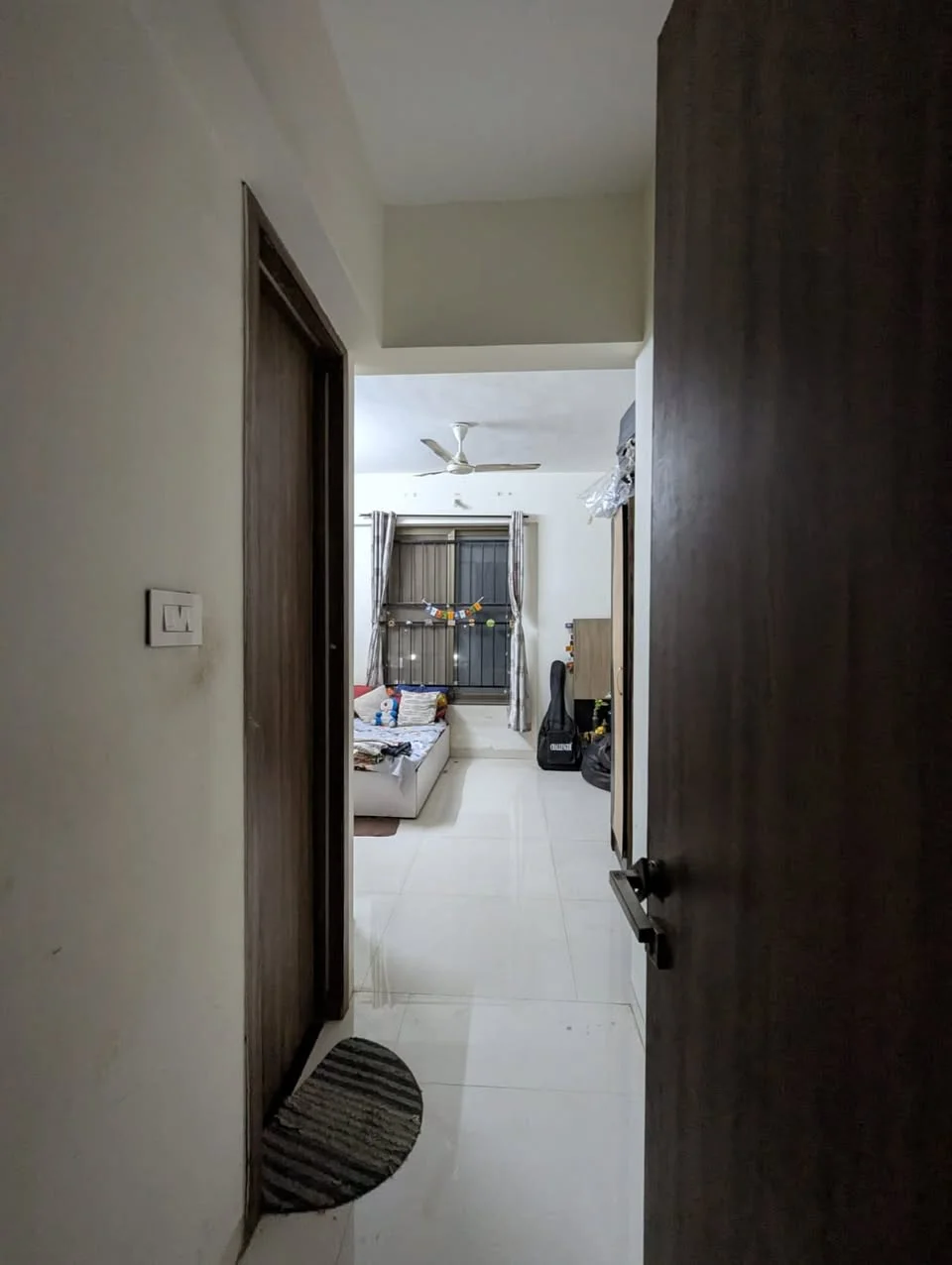 Single Occupancy for Female in 3 BHK Flat for Rent in Kohinoor Falcon
