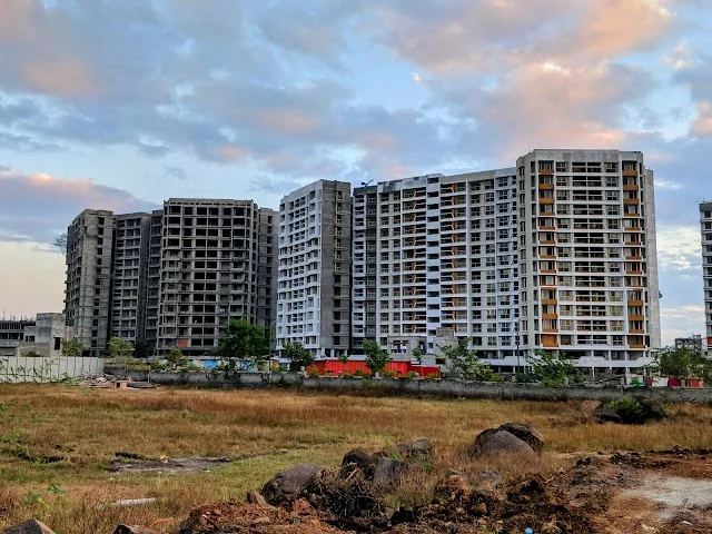 2.5 BHK Flat for Rent in Amorapolis Society