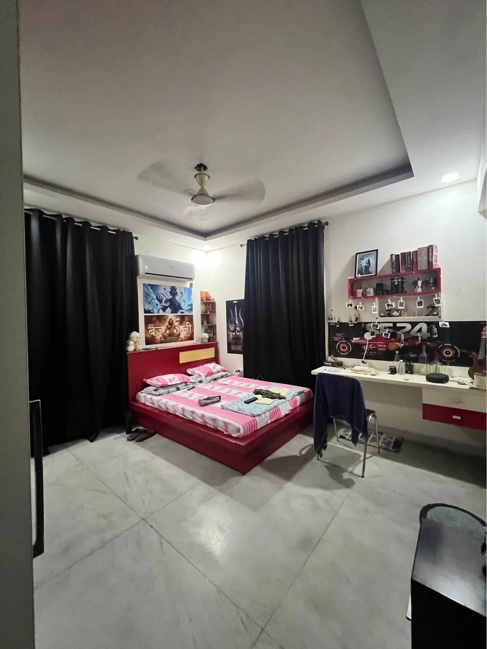 Single Occupancy for Male in 3 BHK Flat for Rent near to all the office office spaces