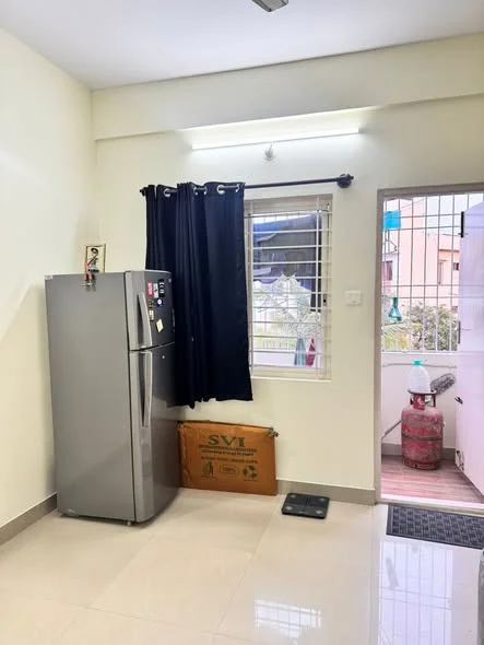 Single Occupancy for Male in 2 BHK Flat for Rent in Kodihalli / Indiranagar (close to Domlur / Jeevan Beema Nagar