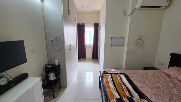 Single Occupancy for Male in 4 BHK Flat for Rent in Financial District