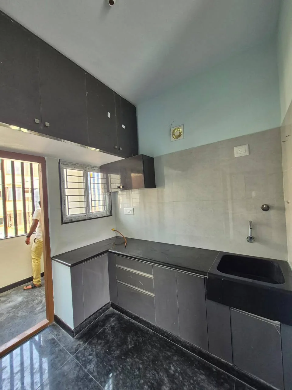 1 BHK Flat for Rent in kudlu gate metro station near hsr layout