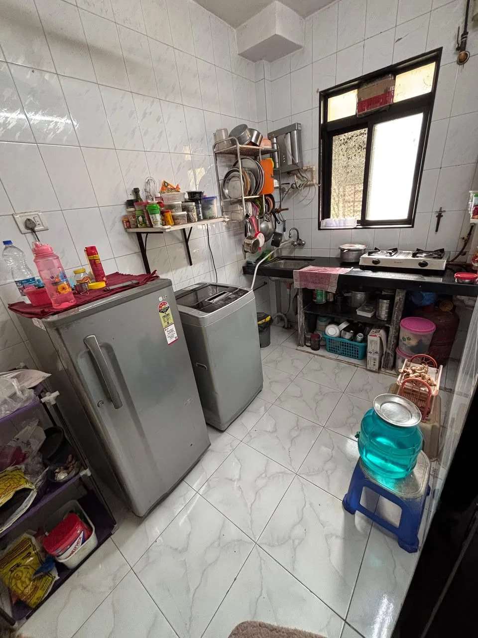 Single Occupancy for Female in 1 BHK Flat for Rent in Malad West in Evershine Nagar