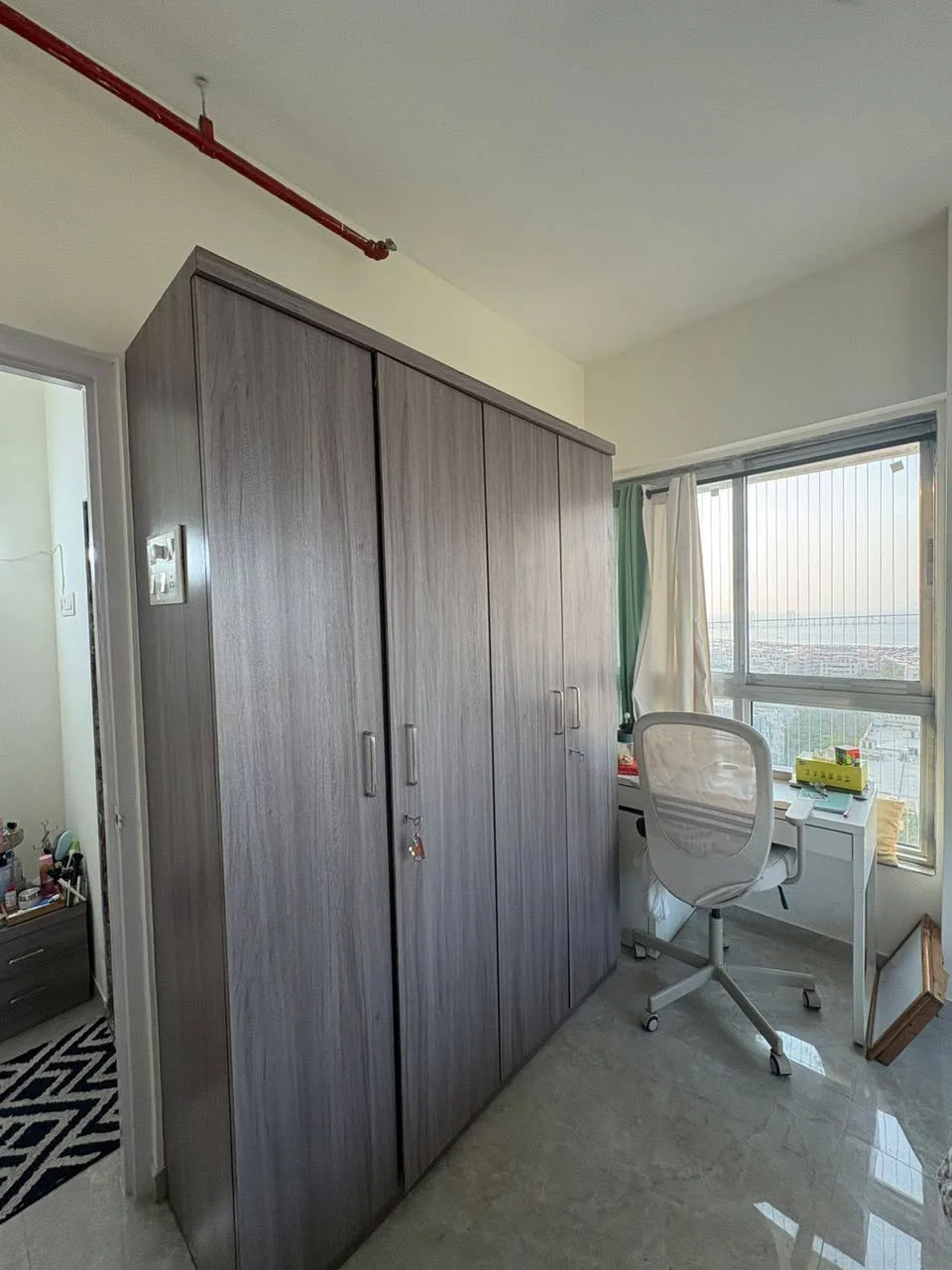 Single Occupancy for Female in 2 BHK Flat for Rent Near Siddhivinayak Temple