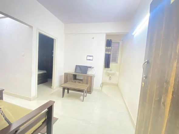 1 BHK Flat for Rent in Munnekollal near to ( More super market )