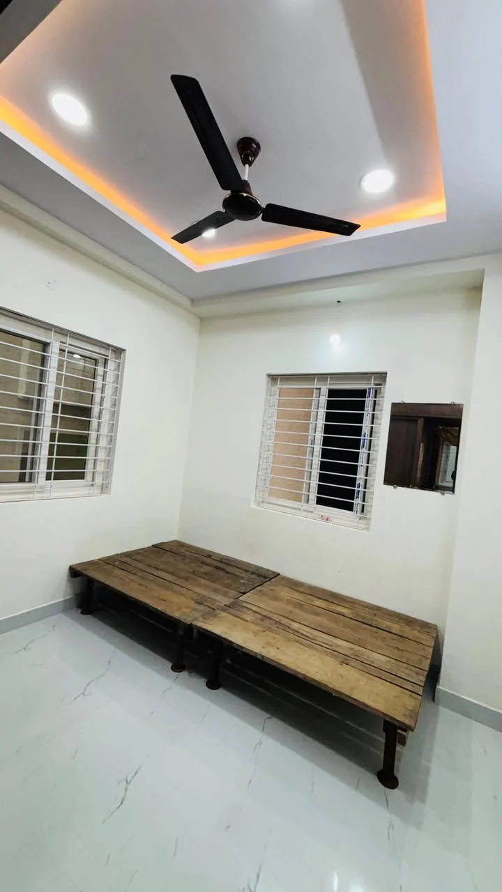 2 BHK Flat for Rent in Kondapur