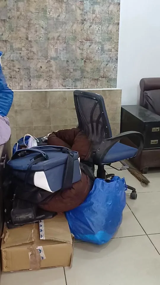 Double Occupancy for Female in 3 BHK Flat for Rent Near Kalanagar ( ten bkc tower) Bandra east