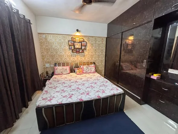 2.5 BHK Flat for Rent in OMEGA PARADISE ROAD