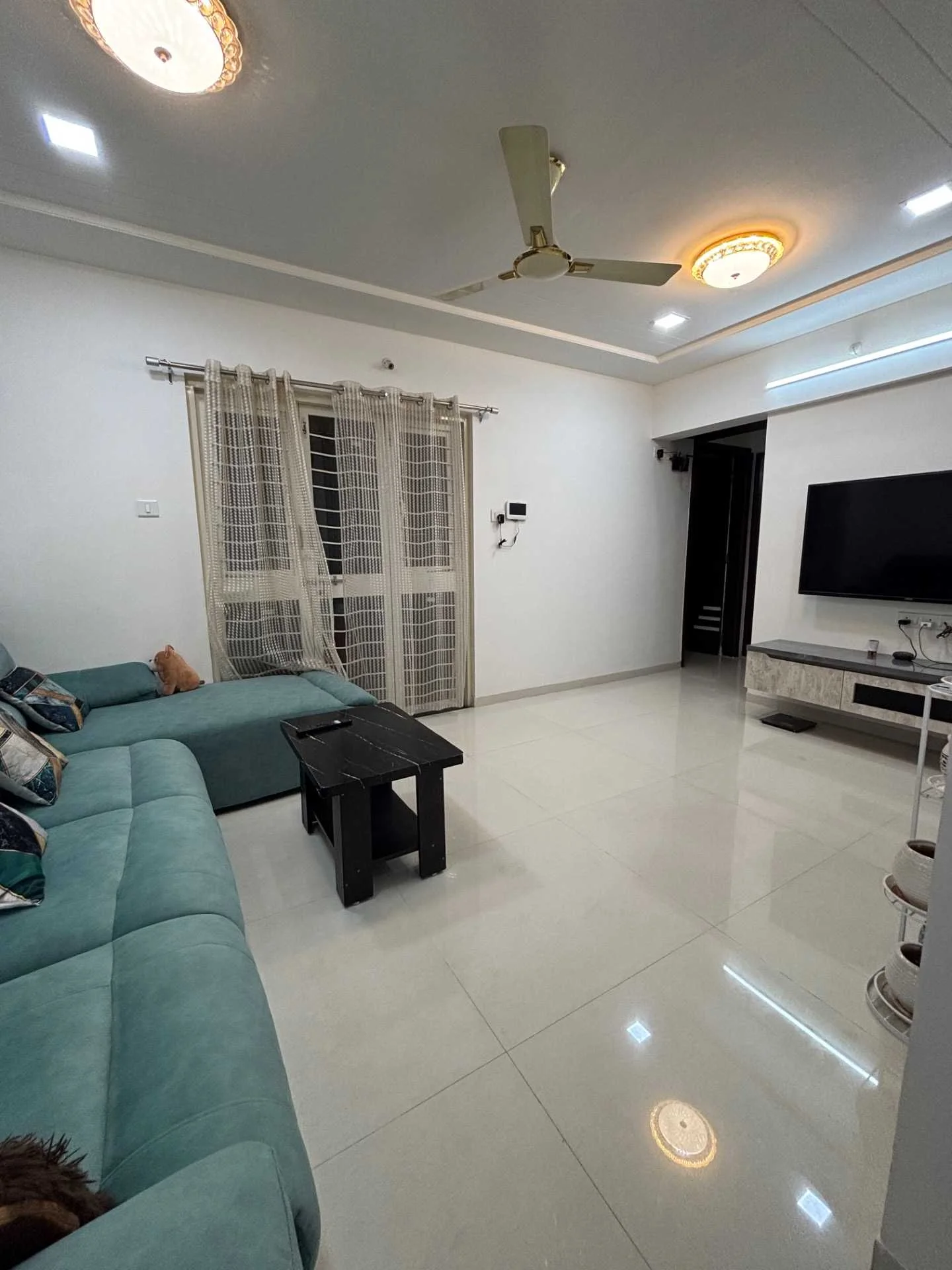 2 BHK Flat for Rent in Kate Wasti