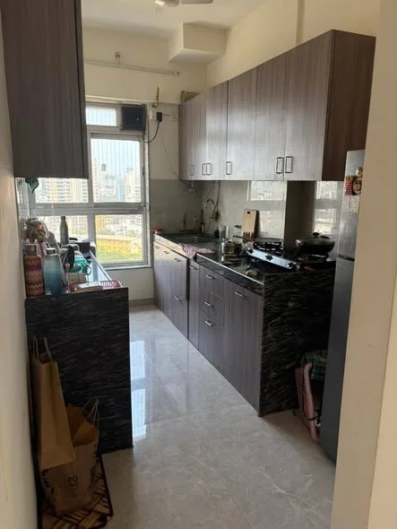 Single Occupancy for Female in 1 BHK Flat for Rent in Prabhadevi