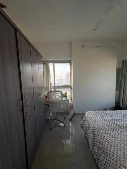 Single Occupancy for Female in 1 BHK Flat for Rent in Prabhadevi