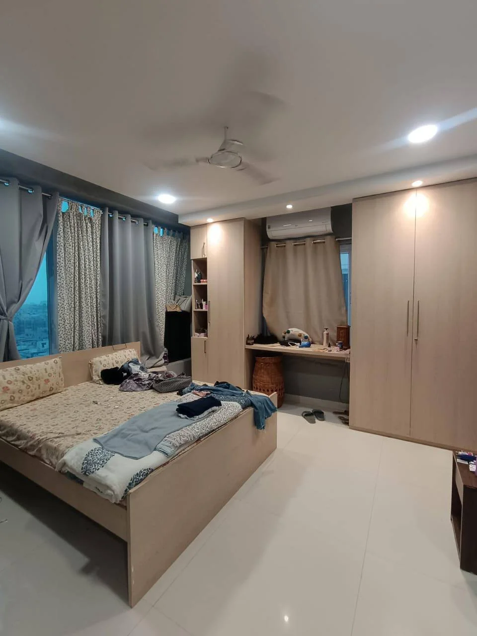 3 BHK Flat for Rent in Kondapur Near By Kim's Hospital