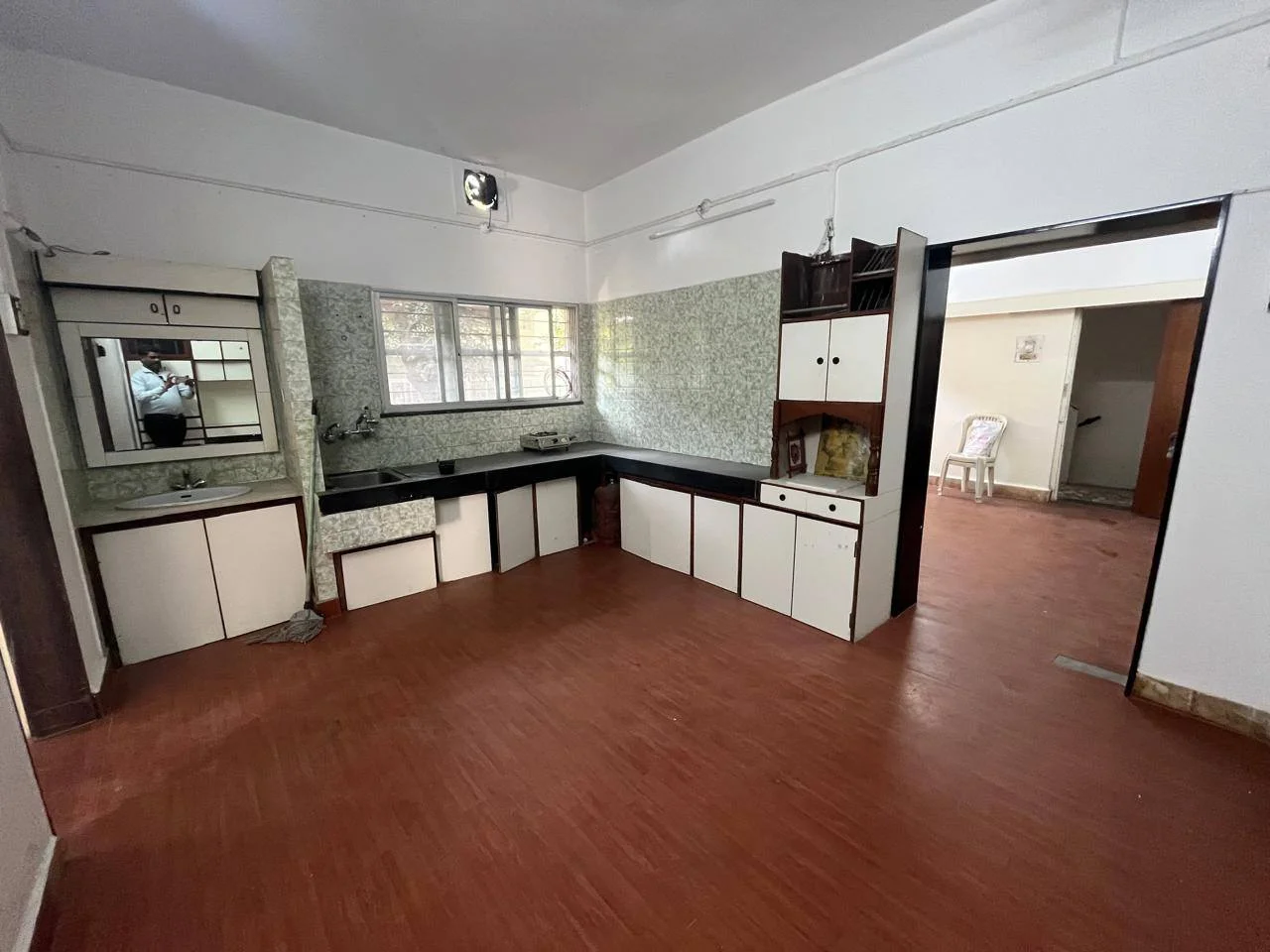 2 BHK Flat for Rent in Lane No 9