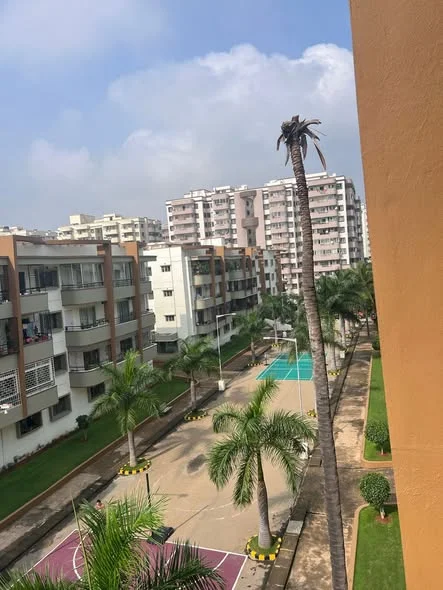 Single Occupancy in 3 BHK Flat for Rent in Genesis Apartments