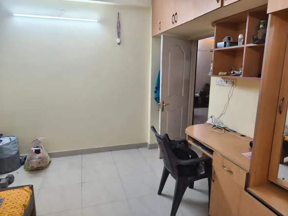 Single Occupancy for Male in 3 BHK Flat for Rent in Suncity Apartments