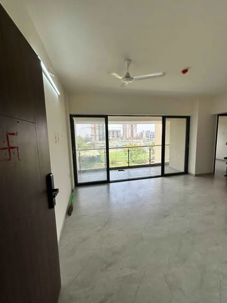 2 BHK Flat for Rent in V Uptown