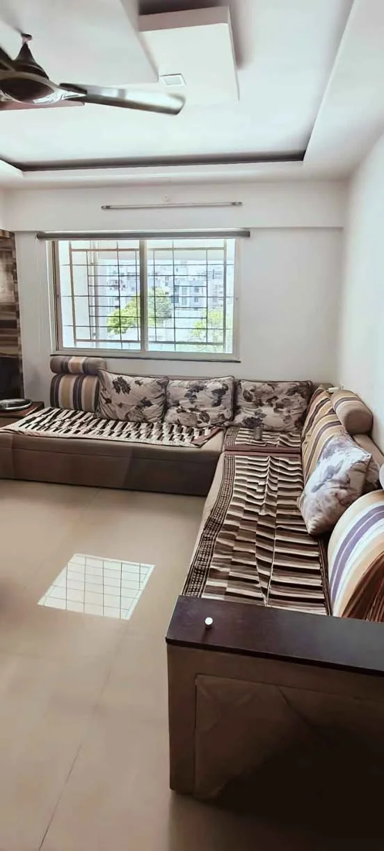 2 BHK Flat for Rent in Dhanori Main Road