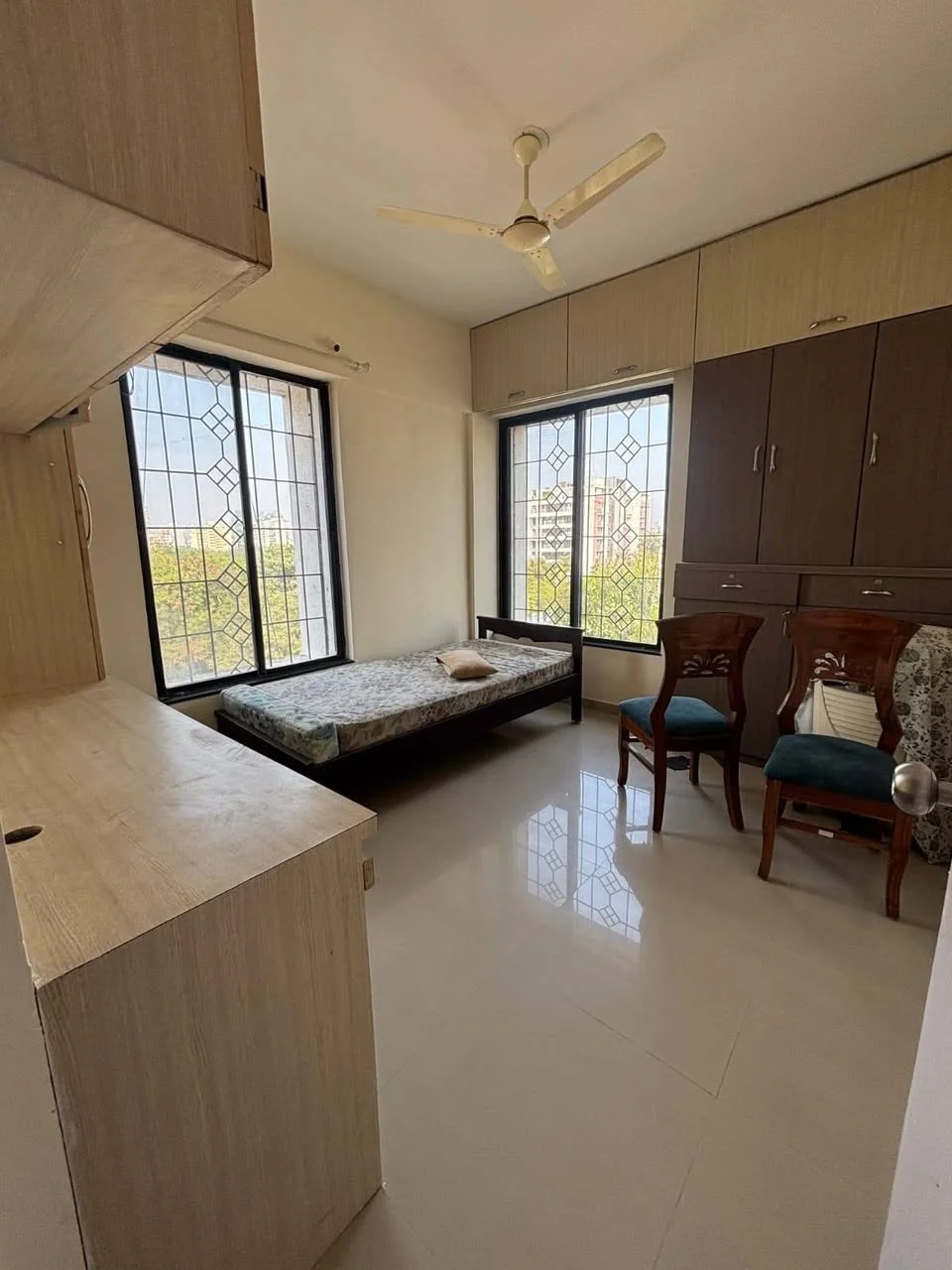 2 BHK Flat for Rent Near high street