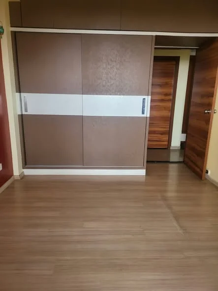 Single Occupancy in 2 BHK Flat for Rent in DLF Westend Heights