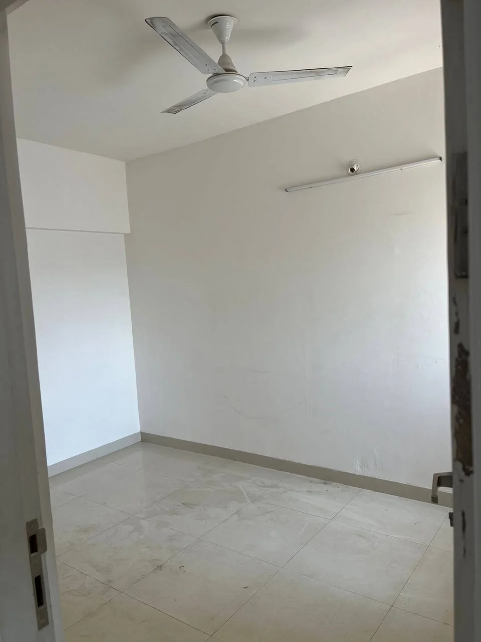 1 BHK Flat for Rent Near majestic towers kharadi