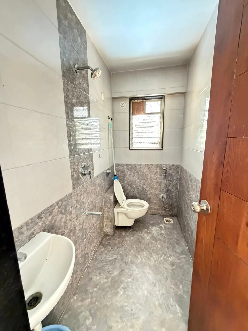 2 BHK Flat for Rent in White Woods