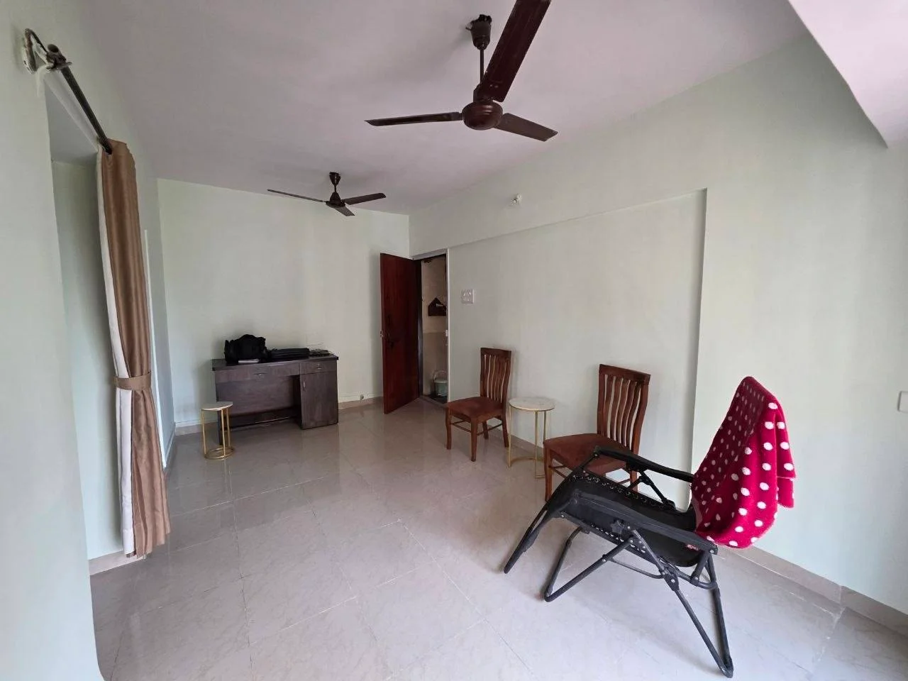 1 BHK Flat for Sale in Malad West