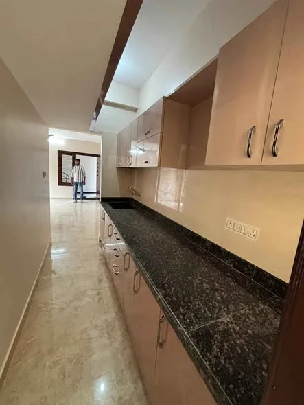 1 BHK Flat for Rent in Indiranagar 80ft Road Near Empire Hotel