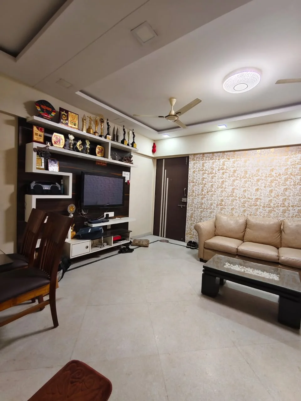2 BHK Flat for Rent in Acme Enclave