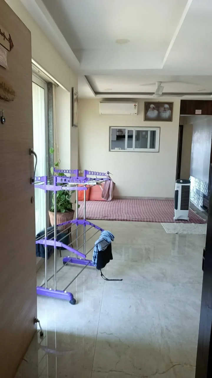 2 BHK Flat for Sale Off Hill Road Bandra West