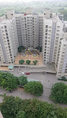 Flat for Rent in Amanora Metro tower