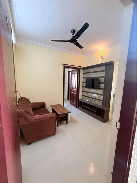 1 BHK Flat for Rent in Btm 1st stage 1KM to Metro Station